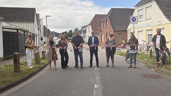 Foto von der offiziellen Freigabe der Veloroute.